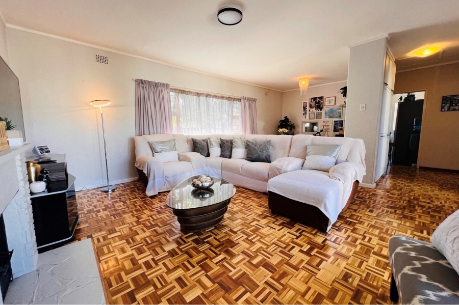 To Let 4 Bedroom Property for Rent in Goodwood Estate Western Cape